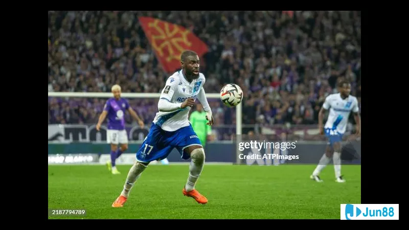 Hình ảnh hành động trong trận đấu Auxerre vs Toulouse Hình ảnh hành động trong trận đấu Auxerre vs Toulouse